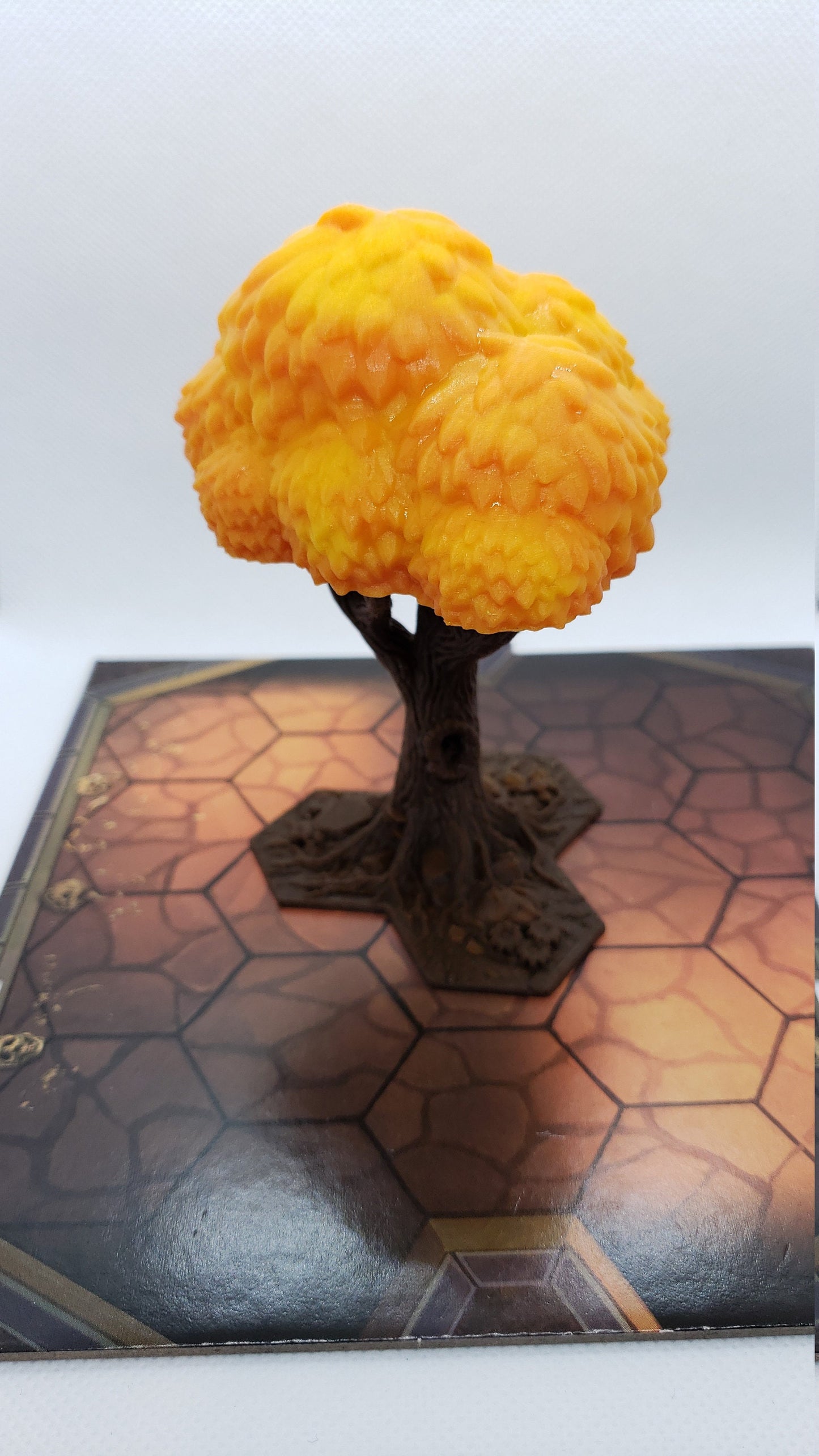 Gloomhaven Tree - with color changing "autumn" leaves