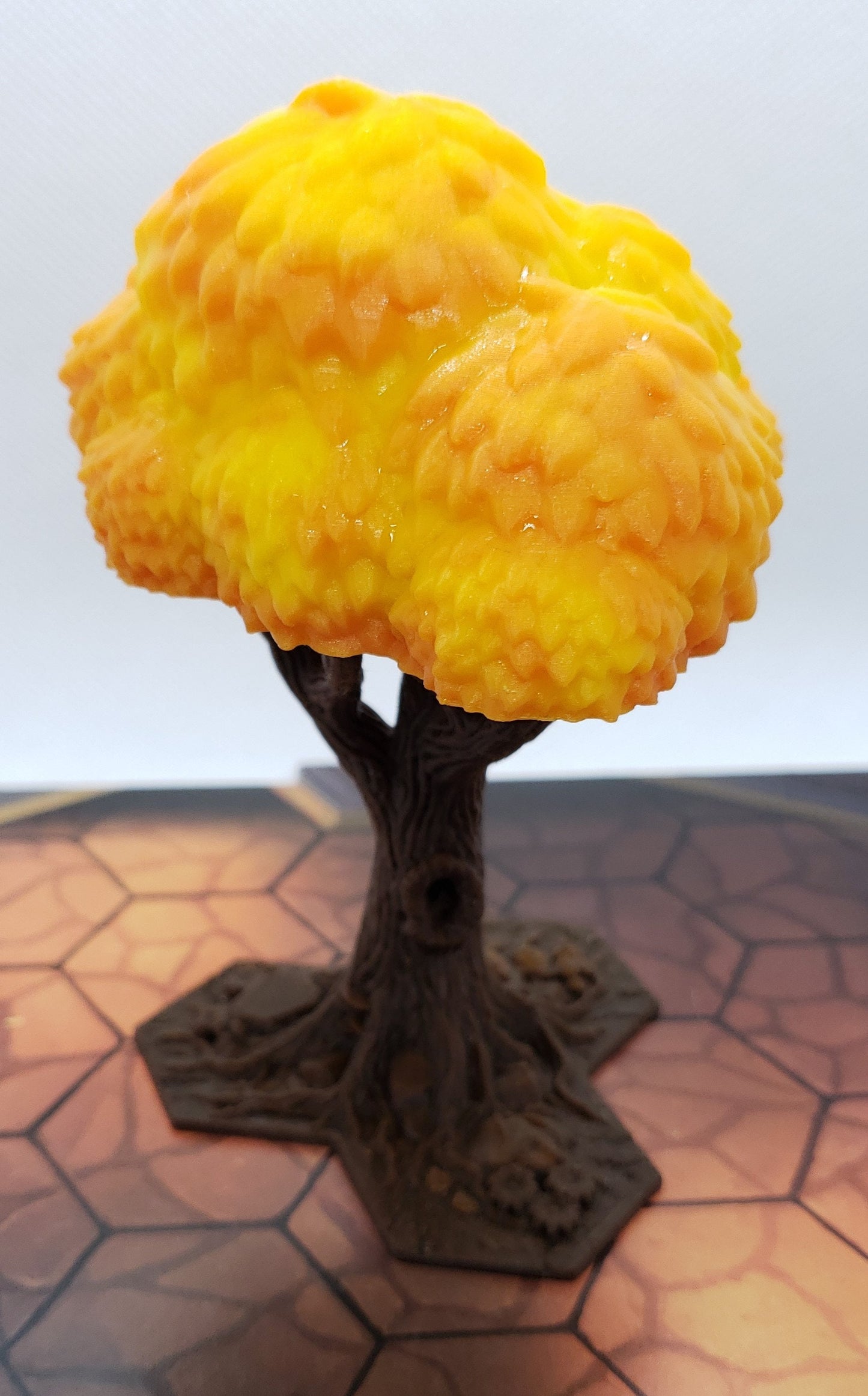 Gloomhaven Tree - with color changing "autumn" leaves