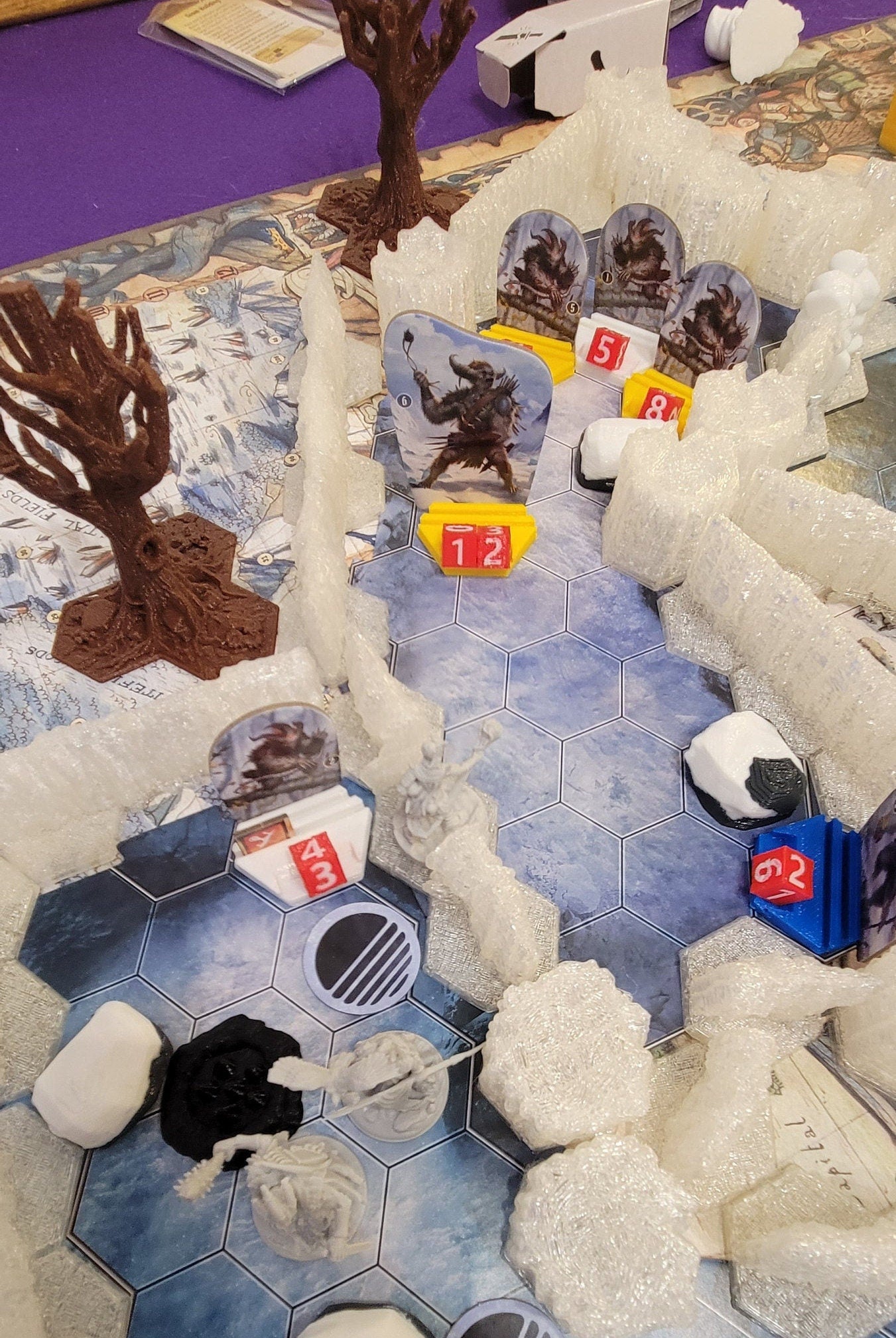 Frosthaven/Gloomhaven Monster Bases + Numbered Dice